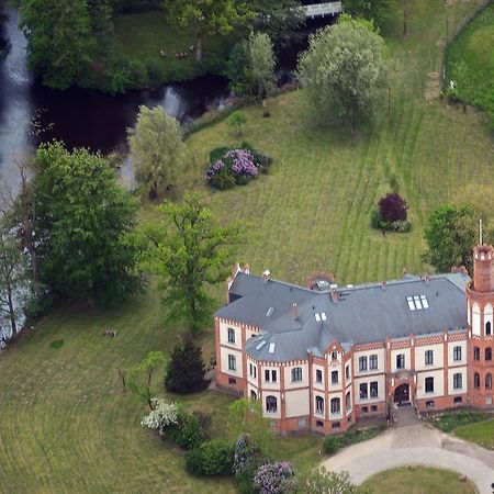 Hotel Schloss Gamehl Benz  Екстериор снимка