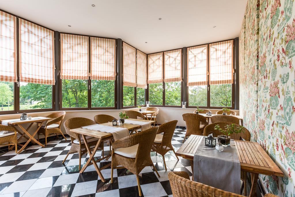 Hotel Schloss Gamehl Benz  Екстериор снимка
