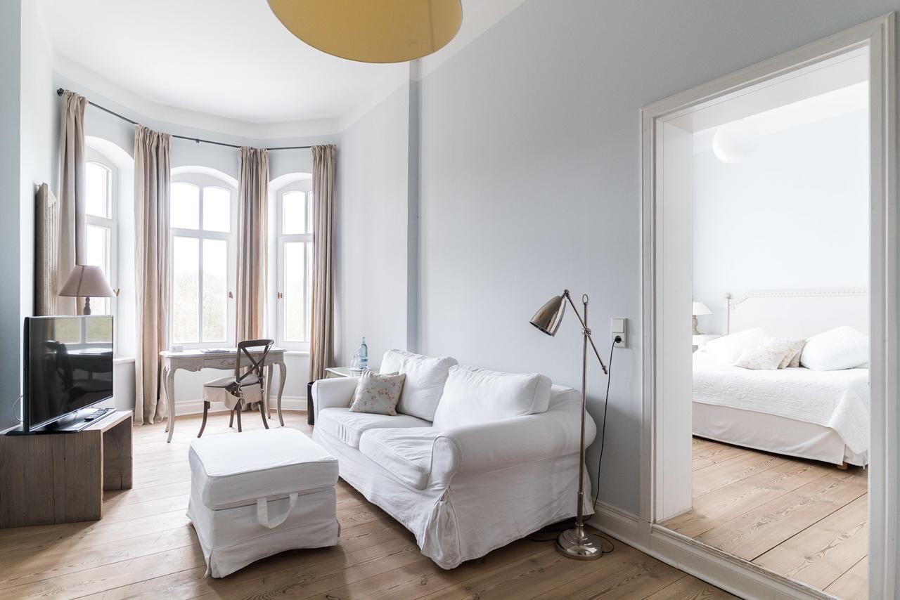 Hotel Schloss Gamehl Benz  Екстериор снимка